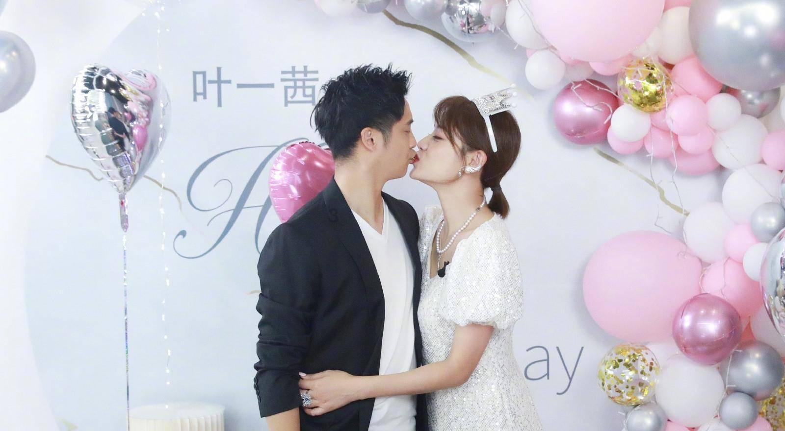 蜡笔小新兄妹春节大拜年